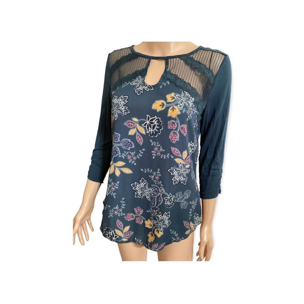 Maurices Floral And Lace Scoop Neck Top Size: S